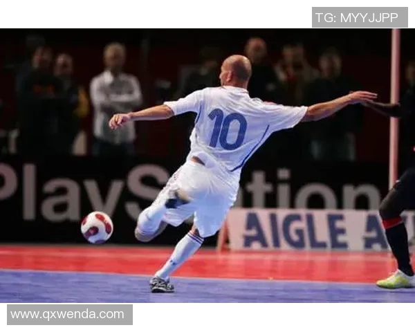 足球左脚明星的传奇之路与技术解析探讨